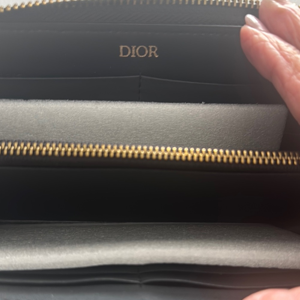 Dior Black and Cream Wallet - Picture 4 of 10